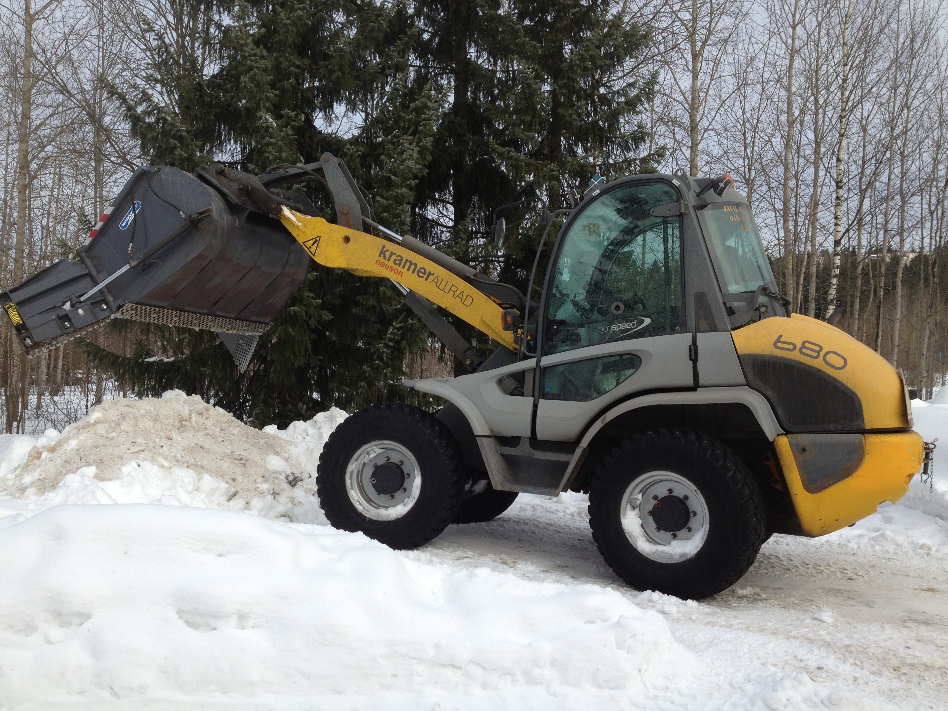 Kramer py&ouml;r&auml;konen lumen siirtoon ja hiekoitukseen.